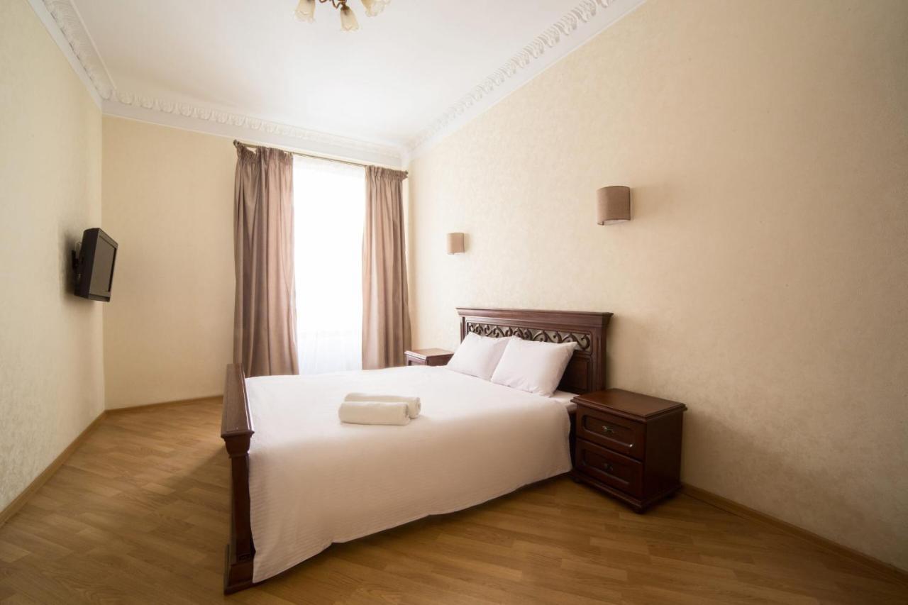 Апартаменти На Вірменській3 З 2Спальні Та Кухня Lviv Buitenkant foto